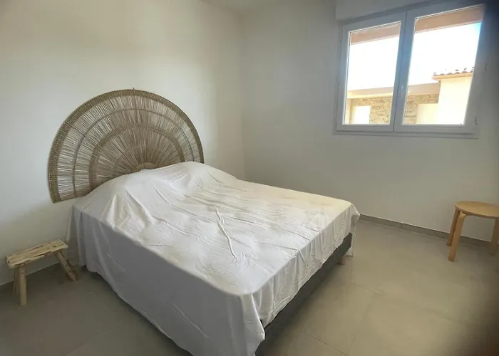 2 Favone, South Corsica, 100m Away