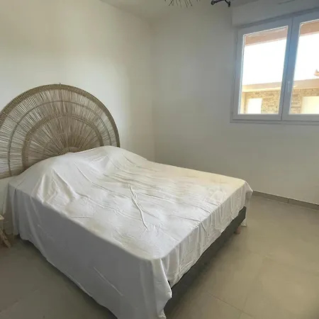 2 Favone, South Corsica, 100m Away